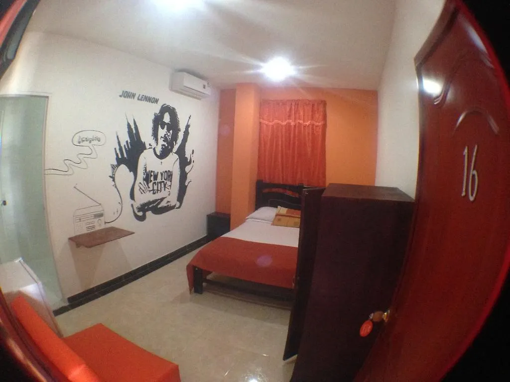 Zleeping Hostel Santa Marta